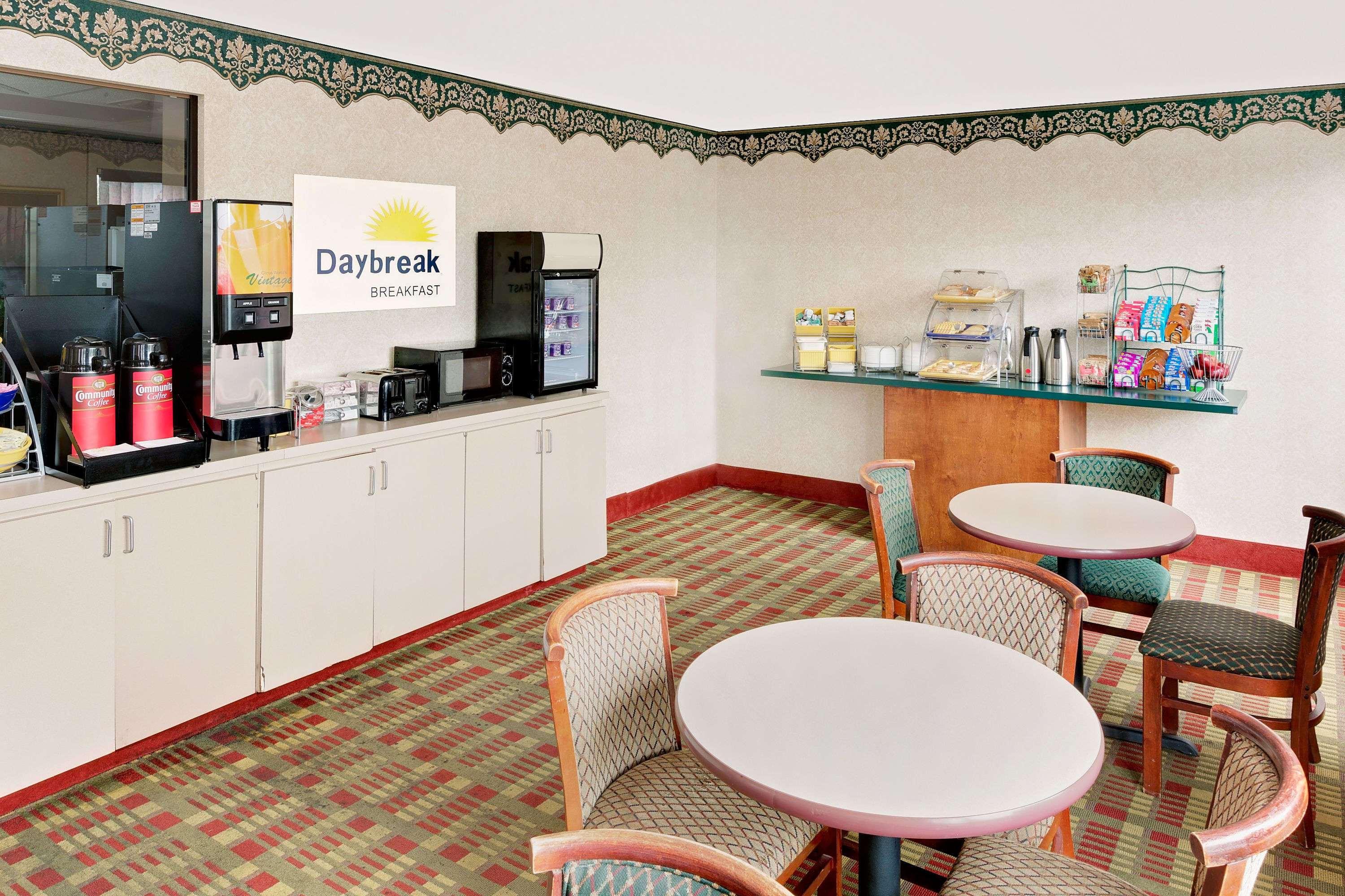 Days Inn & Suites By Wyndham Opelousas Zewnętrze zdjęcie