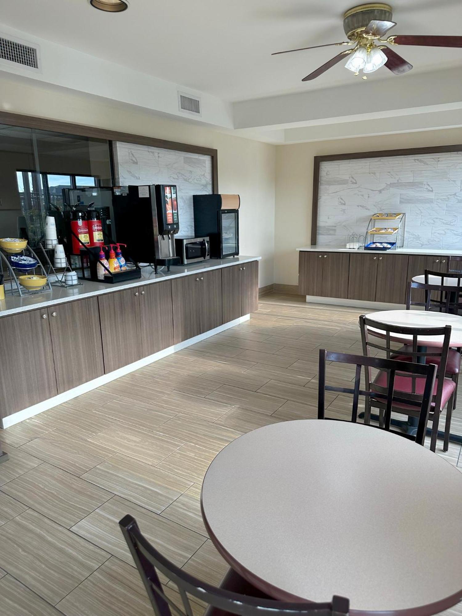 Days Inn & Suites By Wyndham Opelousas Zewnętrze zdjęcie