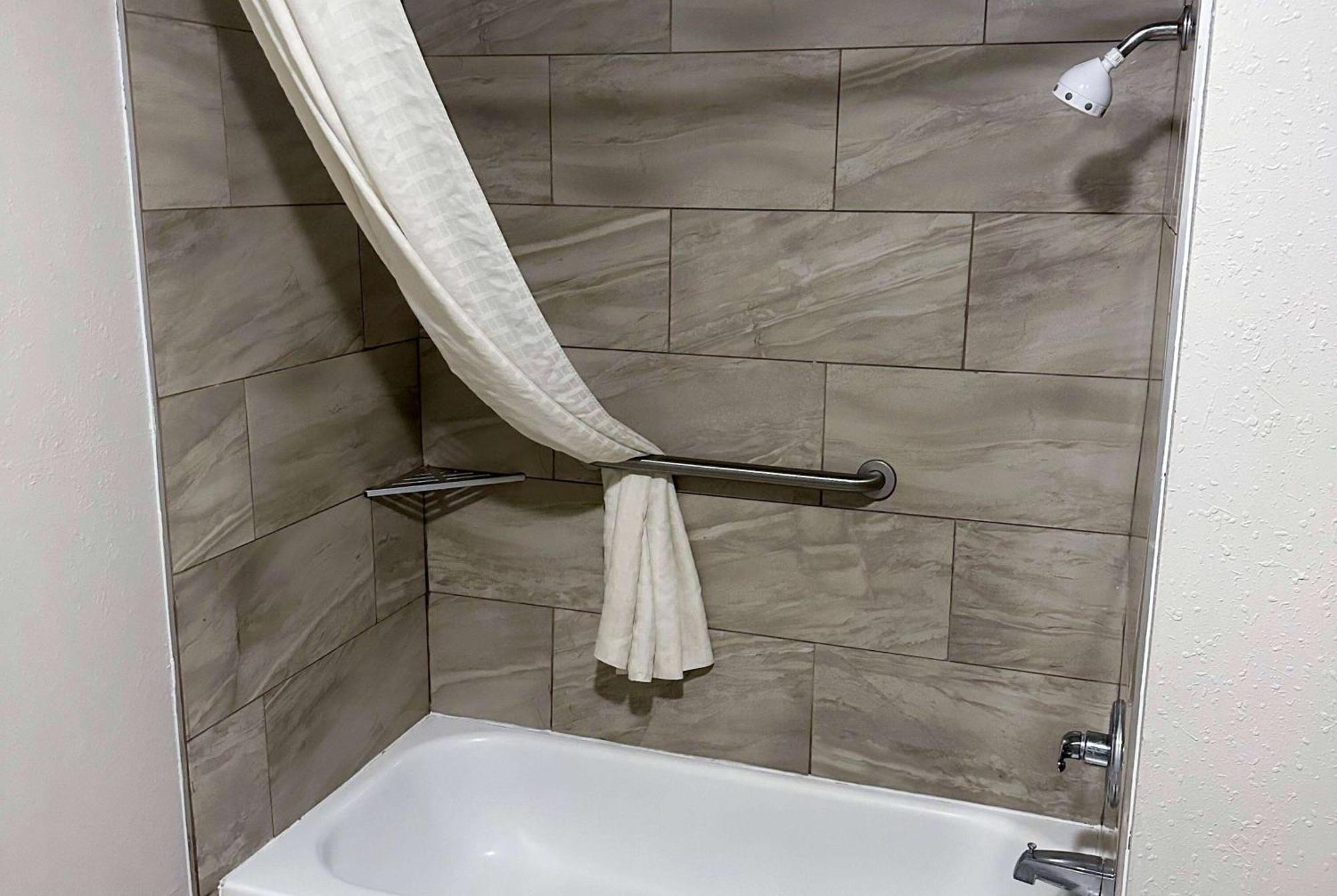 Days Inn & Suites By Wyndham Opelousas Zewnętrze zdjęcie